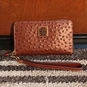 Dooney & Bourke wallet